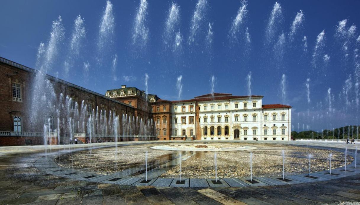 Alle Porte Della Reggia Venaria Reale Bagian luar foto